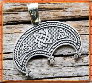 славянские обереги, обереги славян, лунница